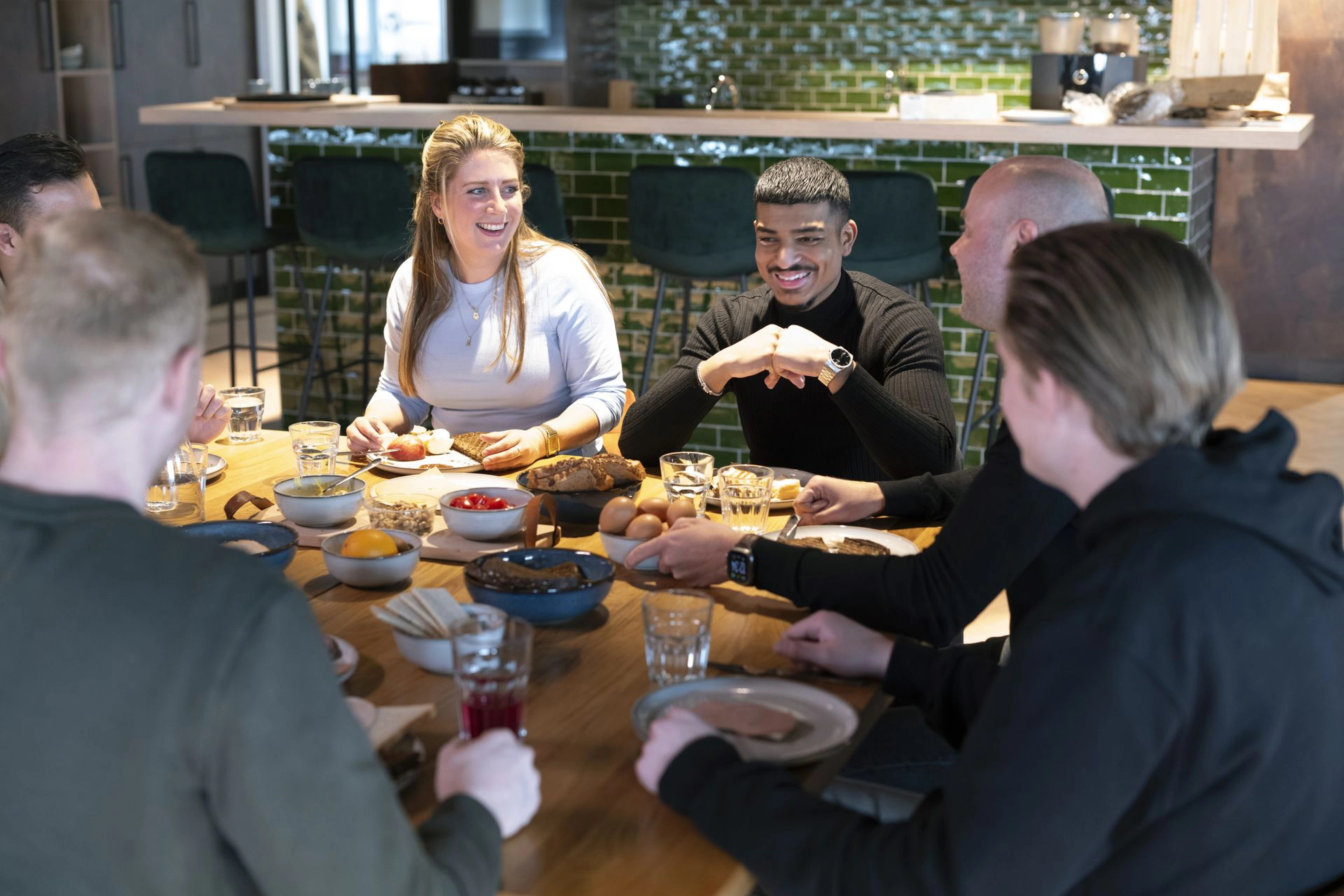 Lunch bij UNO. tijd voor socializen en ontspannen